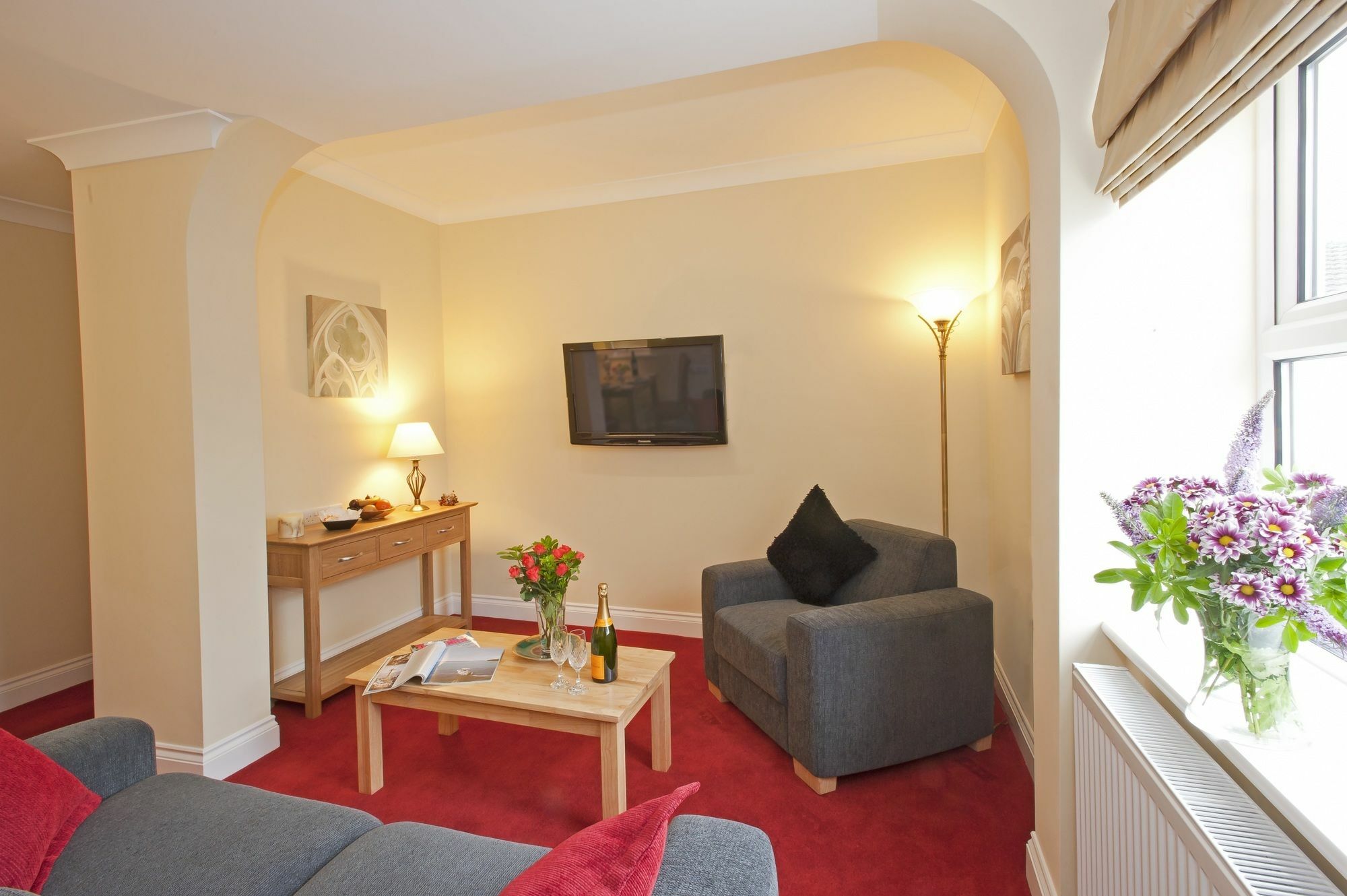 Peartree Serviced Apartments Salisbury Buitenkant foto