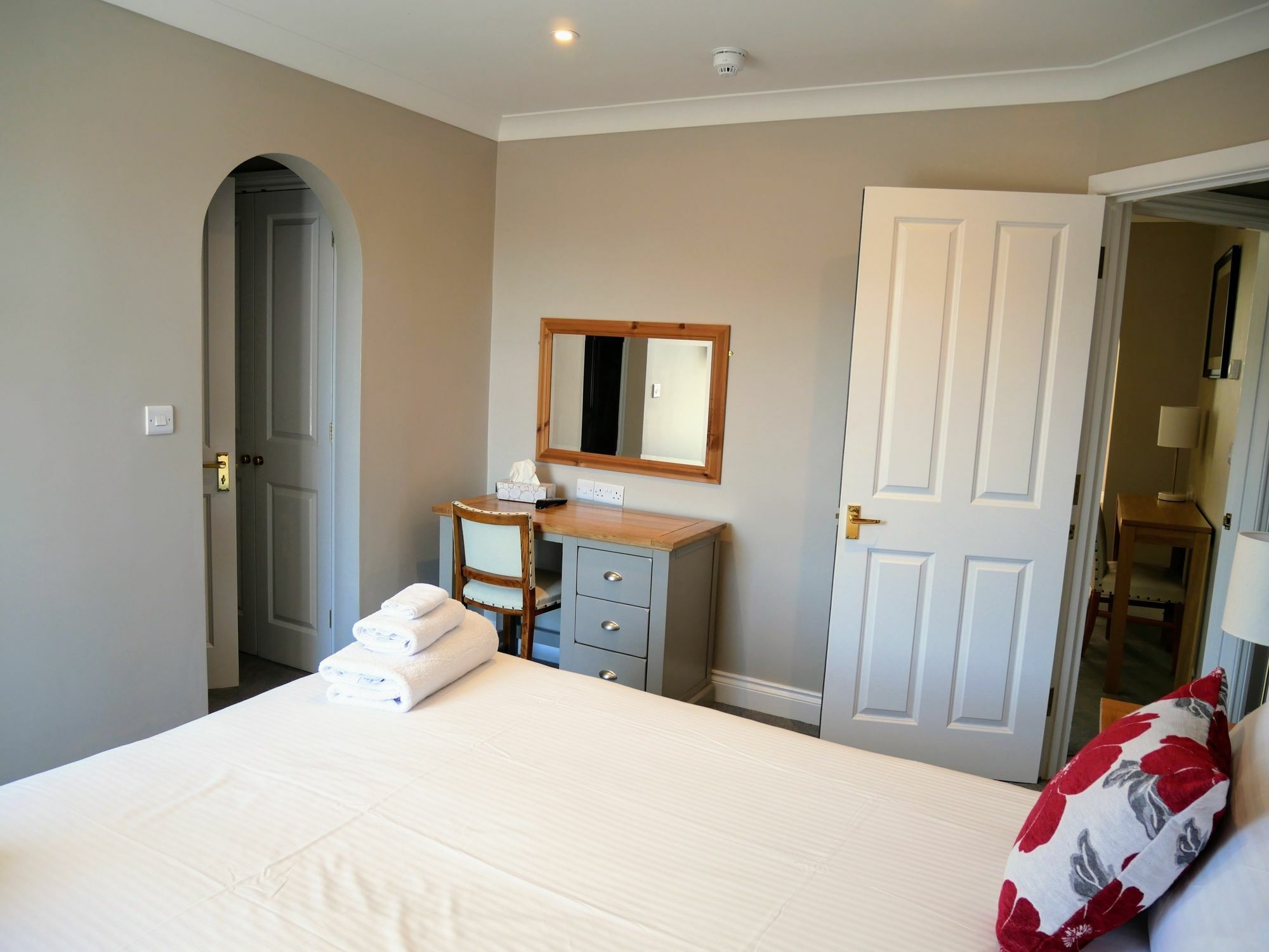 Peartree Serviced Apartments Salisbury Buitenkant foto